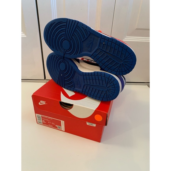 Boys Nike Dunks - Picture 5 of 5